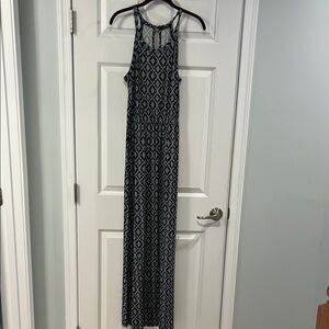 Elegant Black and White Maxi Dress